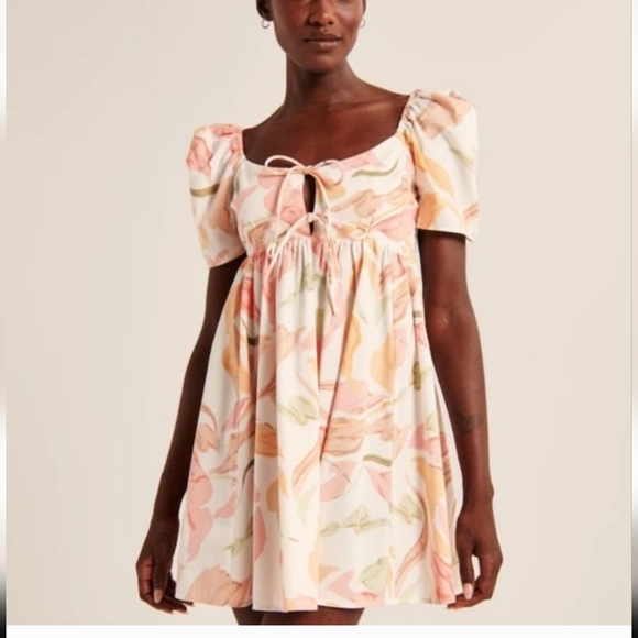 Abercrombie & Fitch Dresses & Skirts - Abercrombie & Fitch NWT Keyhole Babydoll Mini Dress Floral Print size Large